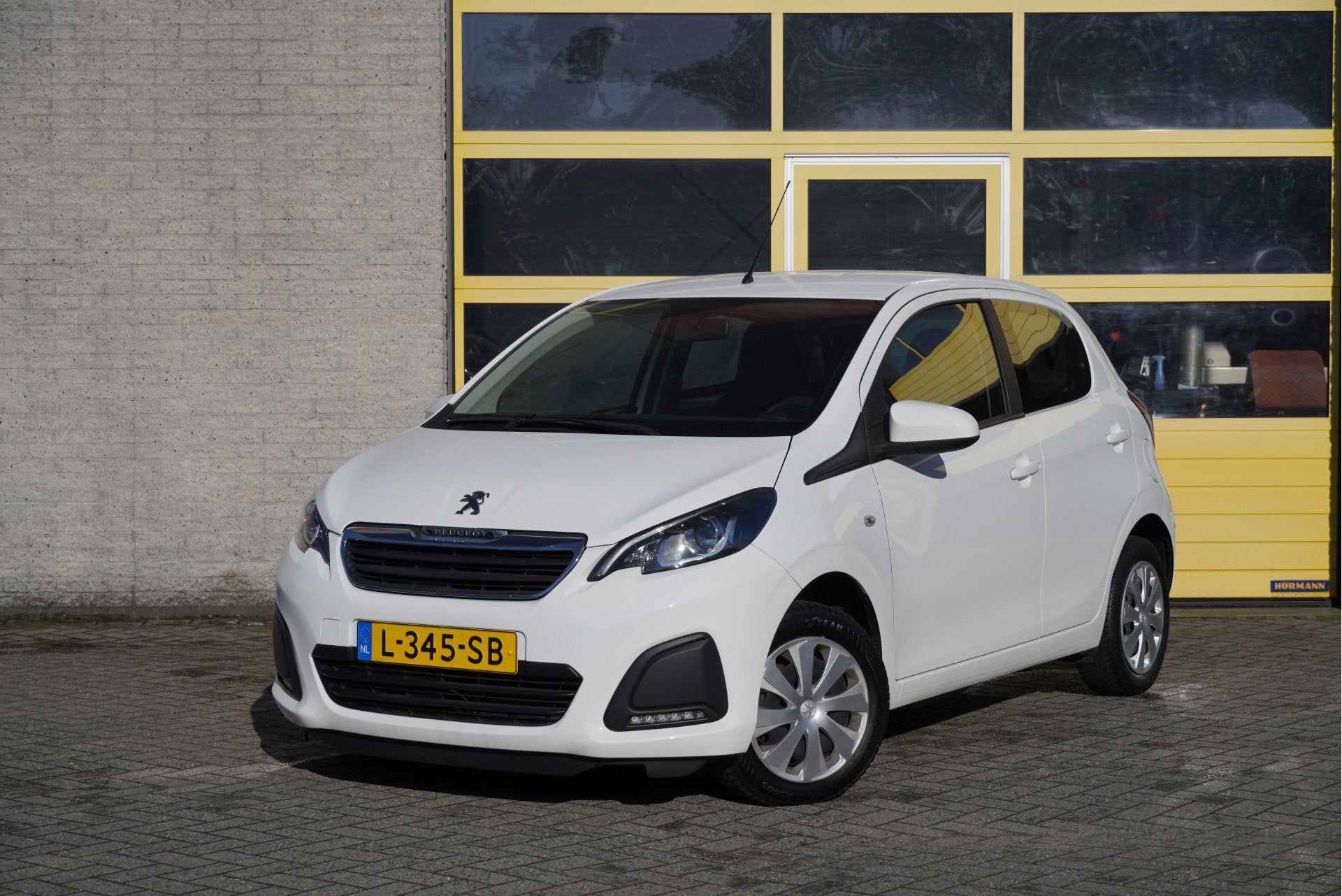 Peugeot 108 1.0 e-VTi 5drs Active BJ2021 Led | Airco | Stuur, Auto's, Voorwielaandrijving, Dealer onderhouden, Stof, Gebruikt