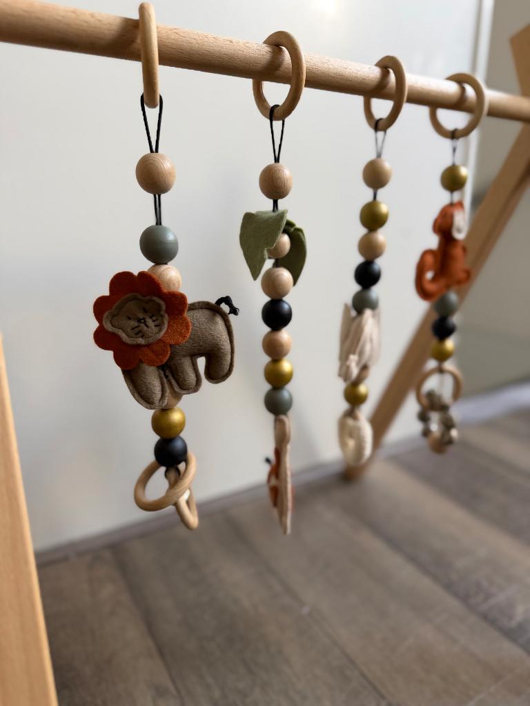 Baby gym en bijpassende muziek mobiel baby, Kinderen en Baby's, Ophalen, Zo goed als nieuw, Babygym