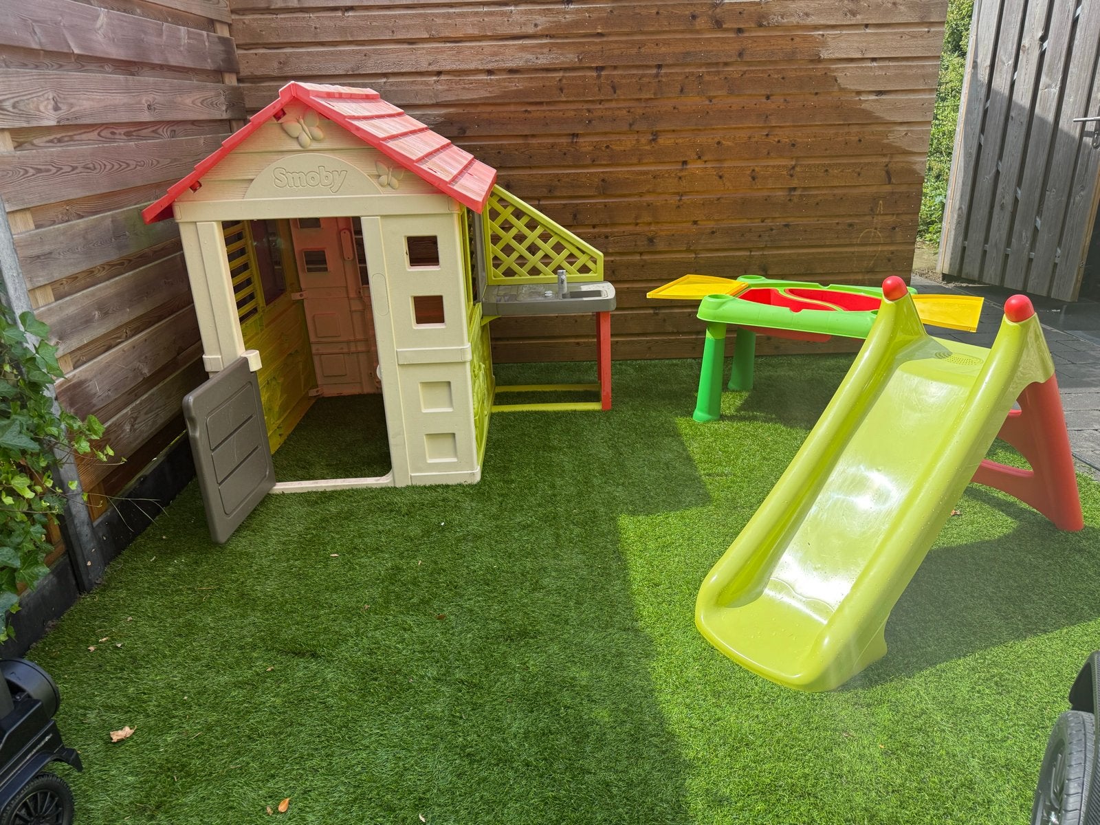 Smoby Speelhuisje met Glijbaan en Water/Zandtafel, Ophalen, Gebruikt, Kunststof
