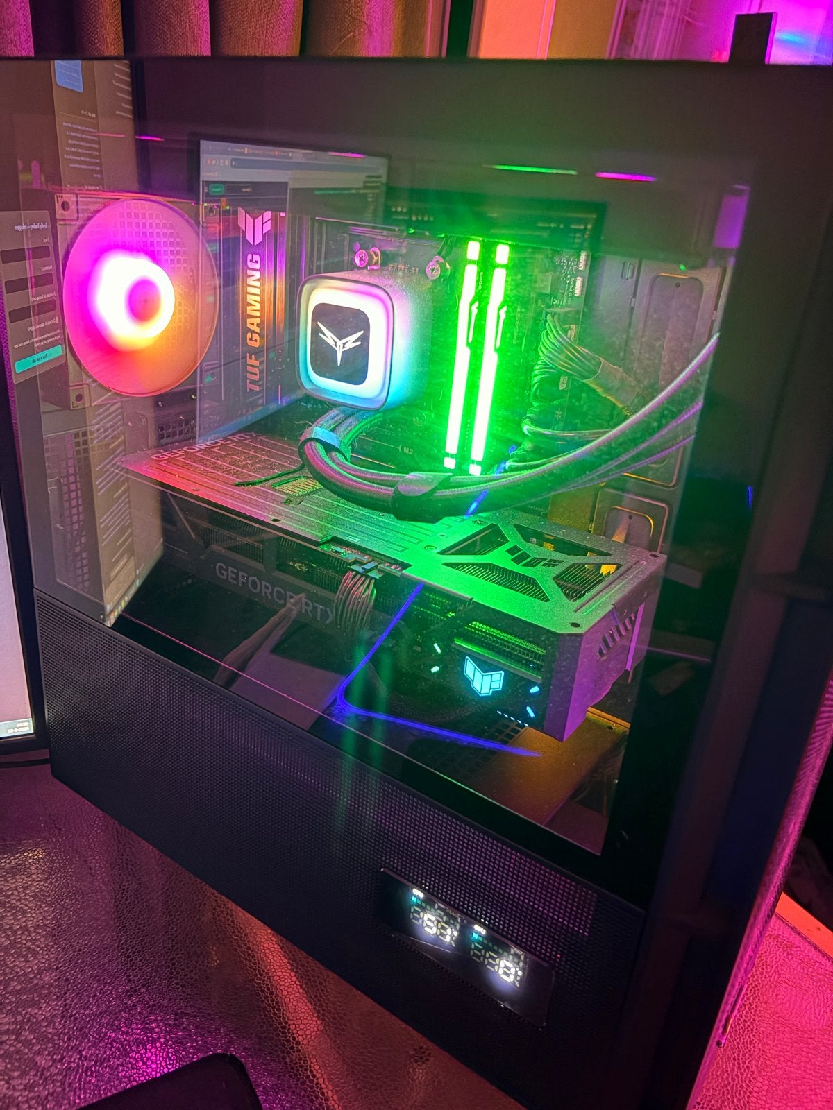 Foto 3 van Gaming PC Ryzen 9 9900X | RTX 5070 OC | 32GB DDR5 | 2TB SSD