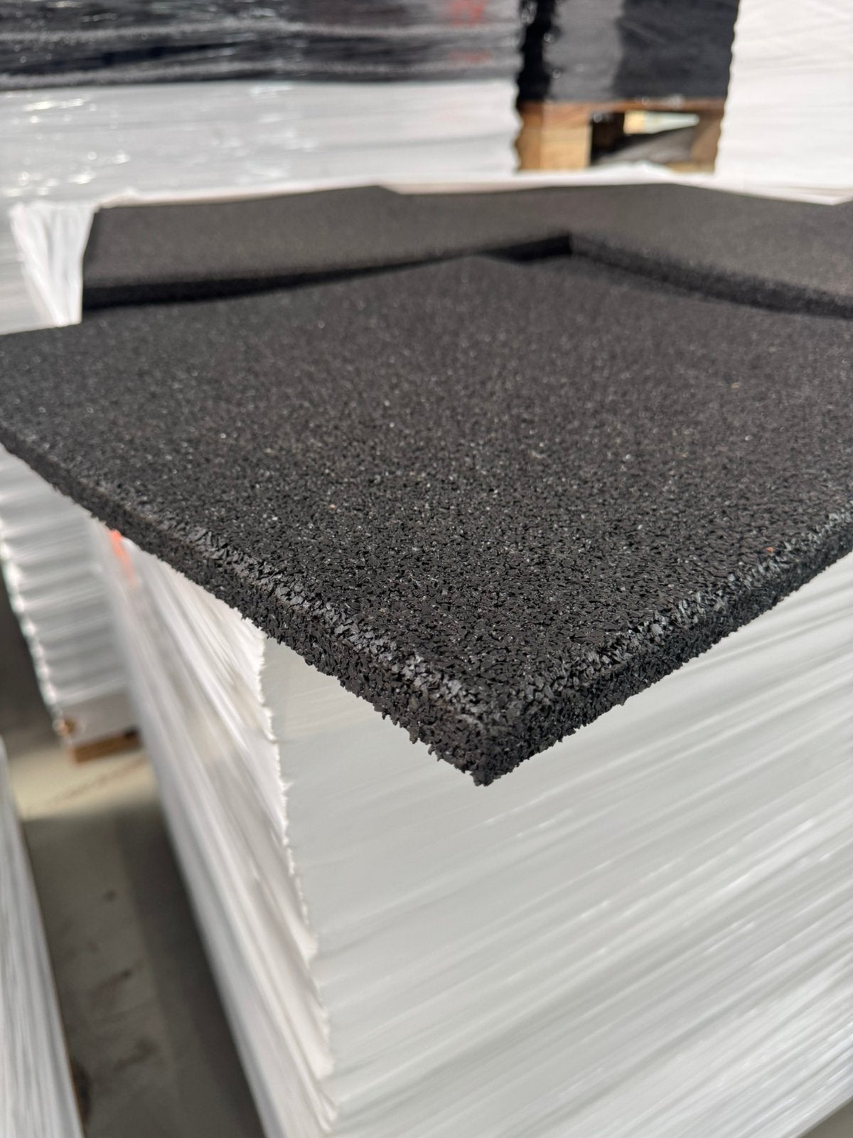 Rubber Sportvloer Tegels 50 x 50 x 2cm €4,- per stuk!