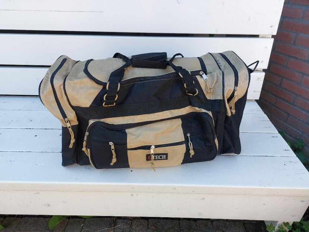 sporttas weekendtas GRATIS, Ophalen, 30 cm of meer, Gebruikt, Overige kleuren