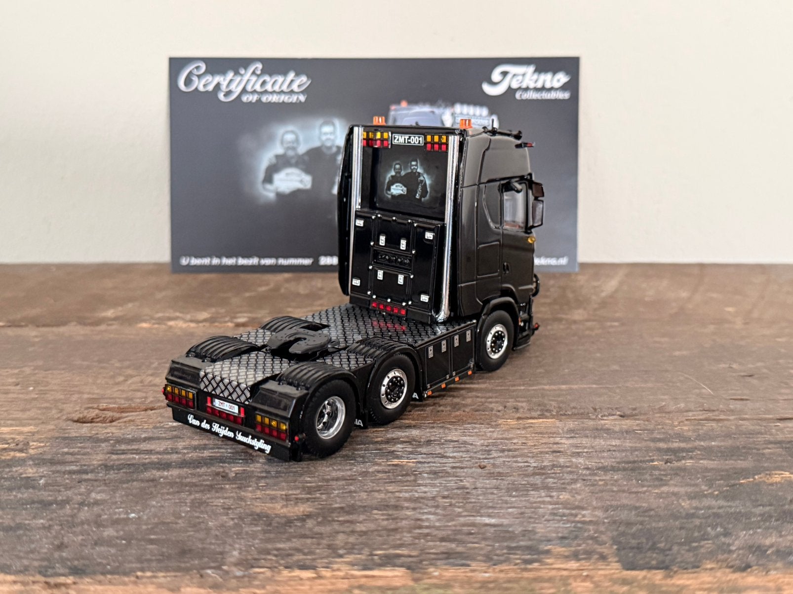 Tekno - Scania next gen Zino Moens, Hobby en Vrije tijd, Modelauto's | 1:50, Verzenden, Zo goed als nieuw, Bus of Vrachtwagen