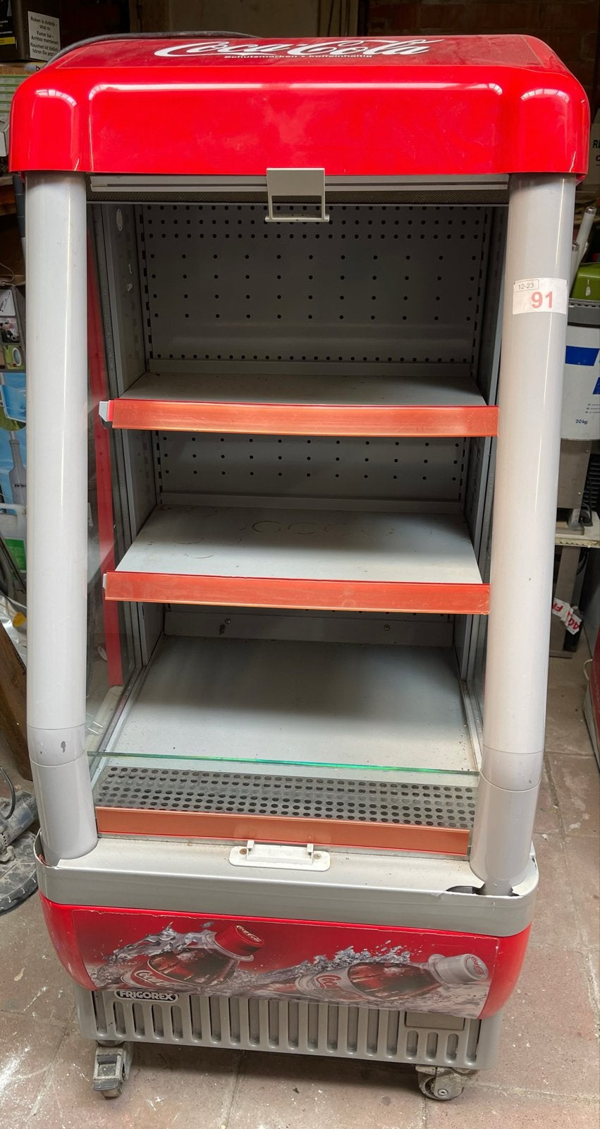 Coca Cola koelkast met verlichting en gordijn, Witgoed en Apparatuur, Koelkasten en IJskasten, Ophalen, 100 tot 150 liter, 140 tot 160 cm