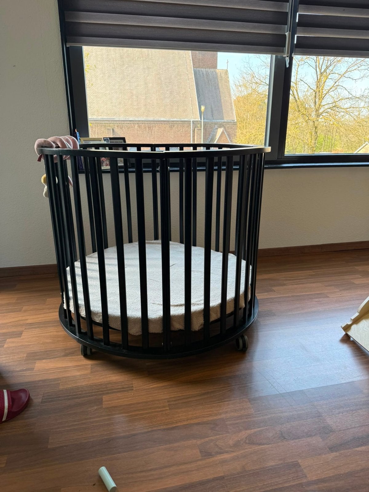 Ronde Kinderbox Zwart - Diameter 90 cm, Kinderen en Baby's, Boxen, Ophalen of Verzenden, Gebruikt, Rond, Wieltjes