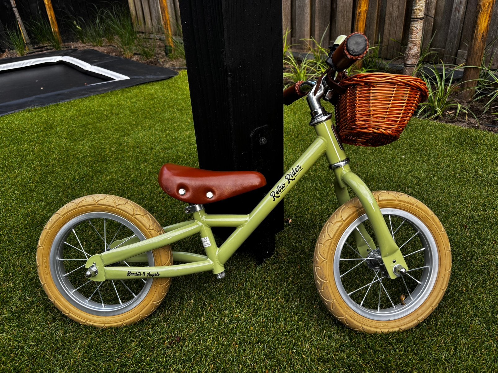 Loopfiets Retro Rider groen (Bandits & Angels), Ophalen, Zo goed als nieuw, Loopfiets