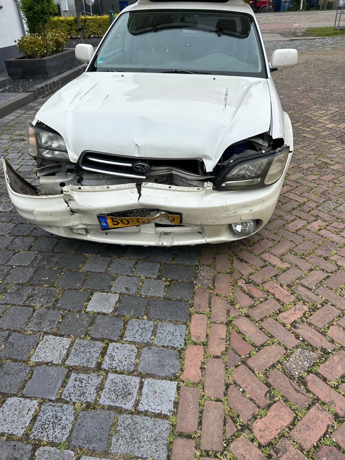 Subaru Legacy 3.0 H6 St.wgn Outback AUT AWD 2001 Wit, Wit, Stationwagon, 3000 cc, Benzine
