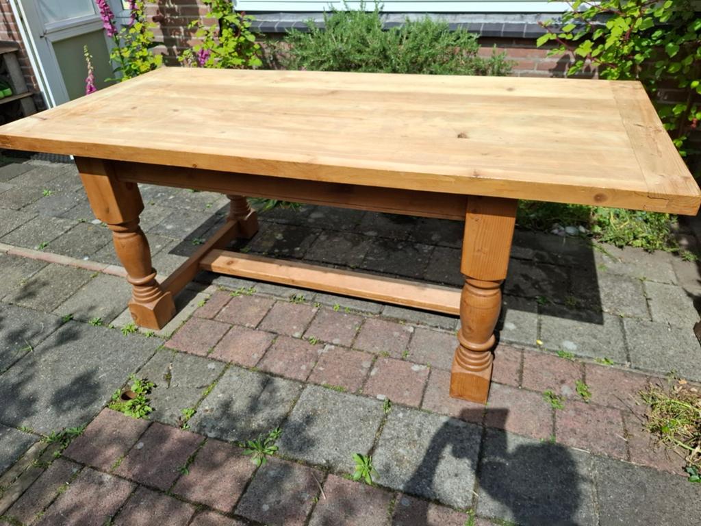 Robuuste houten eettafel met gedraaide poten, Ophalen, Gebruikt, 50 tot 100 cm, 150 tot 200 cm