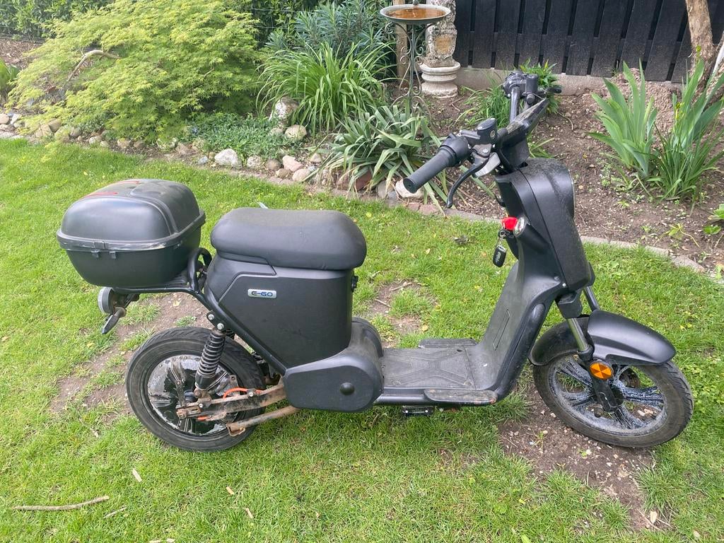 IVA S2 Sloop - Elektrische scooter, Fietsen en Brommers, Ophalen, Gebruikt
