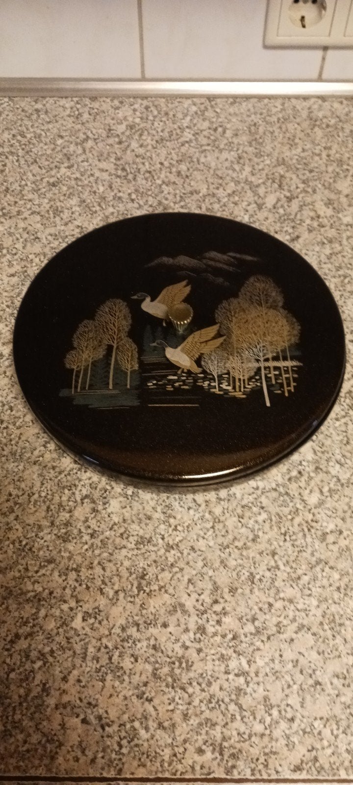 VINTAGE JAPANSE LACQUERWARE SERVEER DOOS 24 CM BREED 4 CM4 H, Antiek en Kunst, Antiek | Schalen, Ophalen of Verzenden