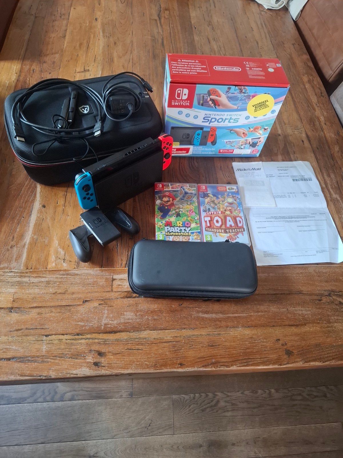 Nintendo Switch nieuwe versie 2023 !, Ophalen of Verzenden, Zo goed als nieuw, Met 1 controller, Switch Original