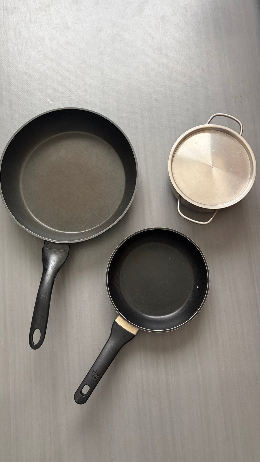 Pannenset: 2 koekenpannen en 1 kookpan - Gebruikt, Met deksel, Ophalen, Gebruikt, Pannenset