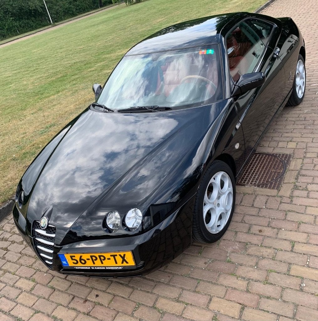 Alfa Romeo GTV 2.0 JTS 916 Coupe Pininfarina