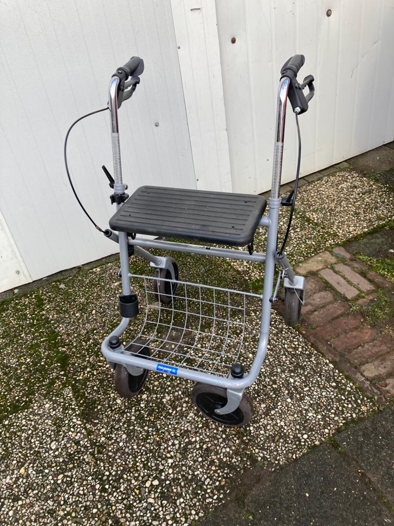 Rollator, Ophalen, Opvouwbaar, Zo goed als nieuw
