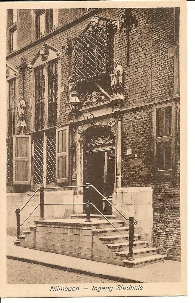 Nijmegen Ingang Stadhuis., Ophalen of Verzenden, 1940 tot 1960, Ongelopen, Gelderland