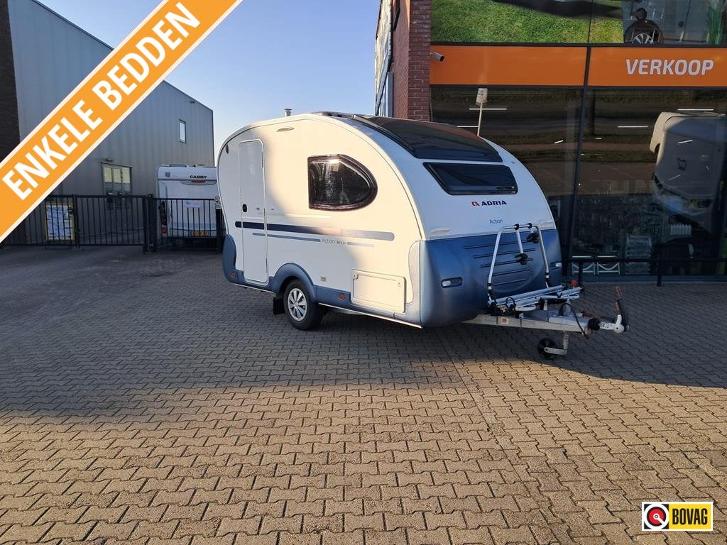 Adria Action 361 LH, Caravans en Kamperen, Dwarsbed, Rondzit, Bedrijf, 750 - 1000 kg