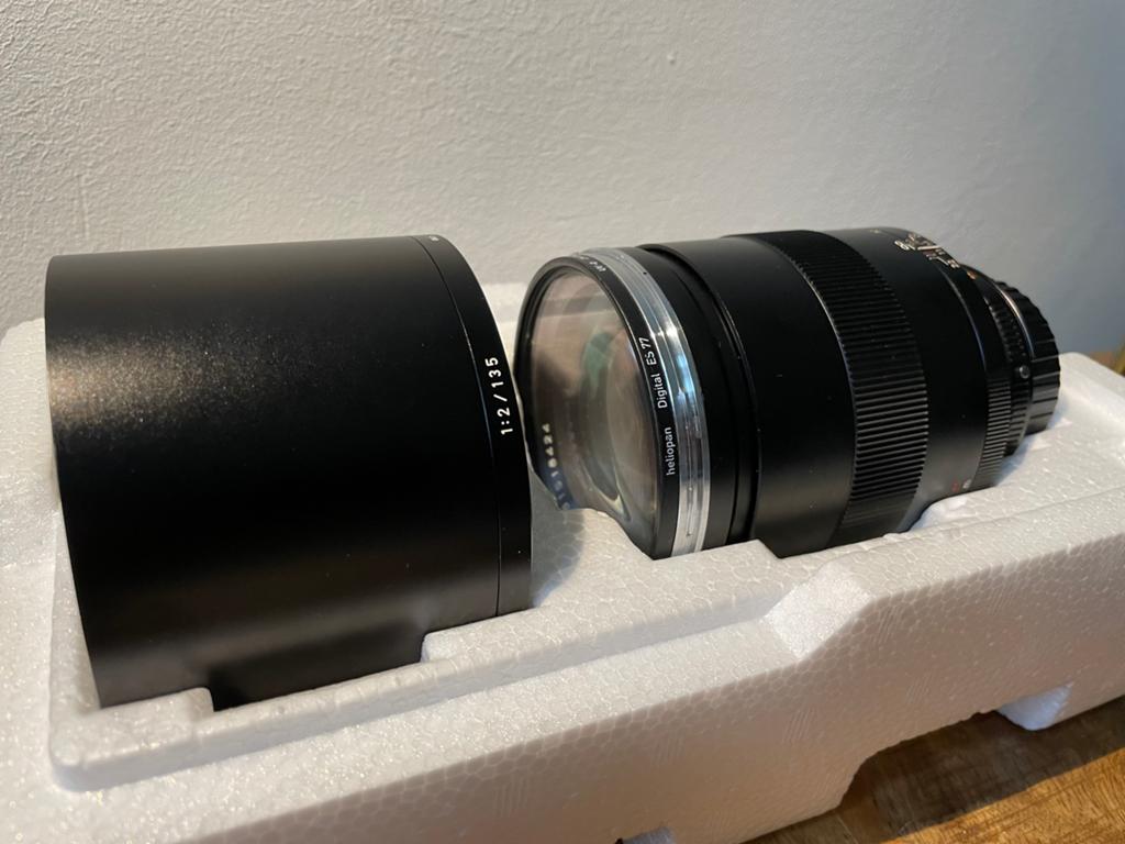 Carl Zeiss APO Sonnar T* 2/135 mm ZF.2 Nikon, Ophalen of Verzenden, Zo goed als nieuw, Telelens