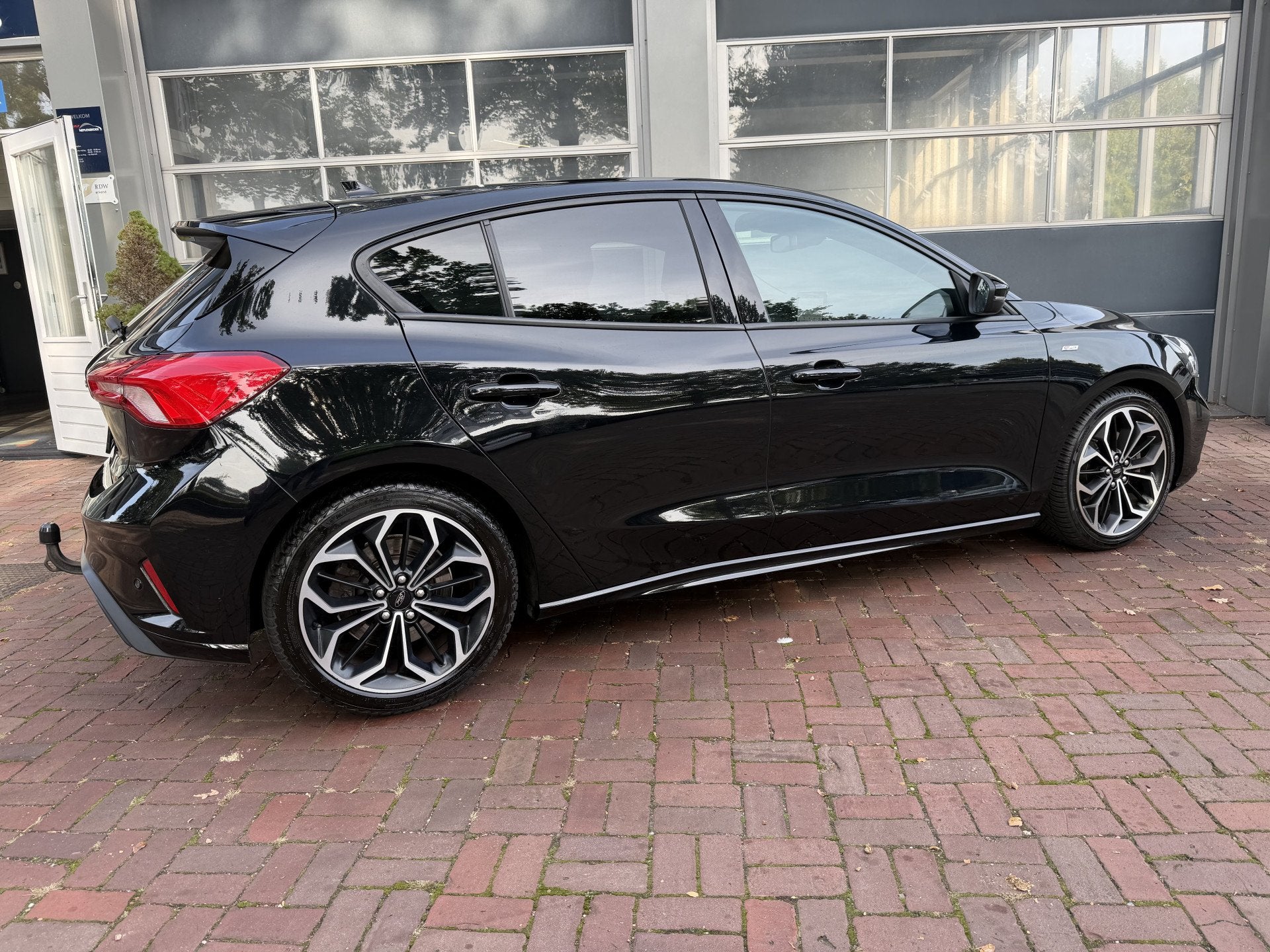 Ford Focus 2.0 EcoBlue ST Line 2019 trekgewicht 1800 kg gere, Auto's, Stof, 4 cilinders, 150 pk, Zwart