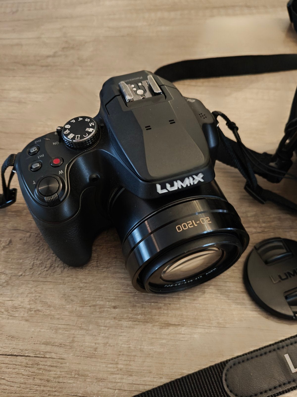 Panasonic Lumix DC-FZ82 Bridgecamera met 60x optische zoom, Audio, Tv en Foto, Fotocamera's Digitaal, Ingebouwde flitser, Gebruikt