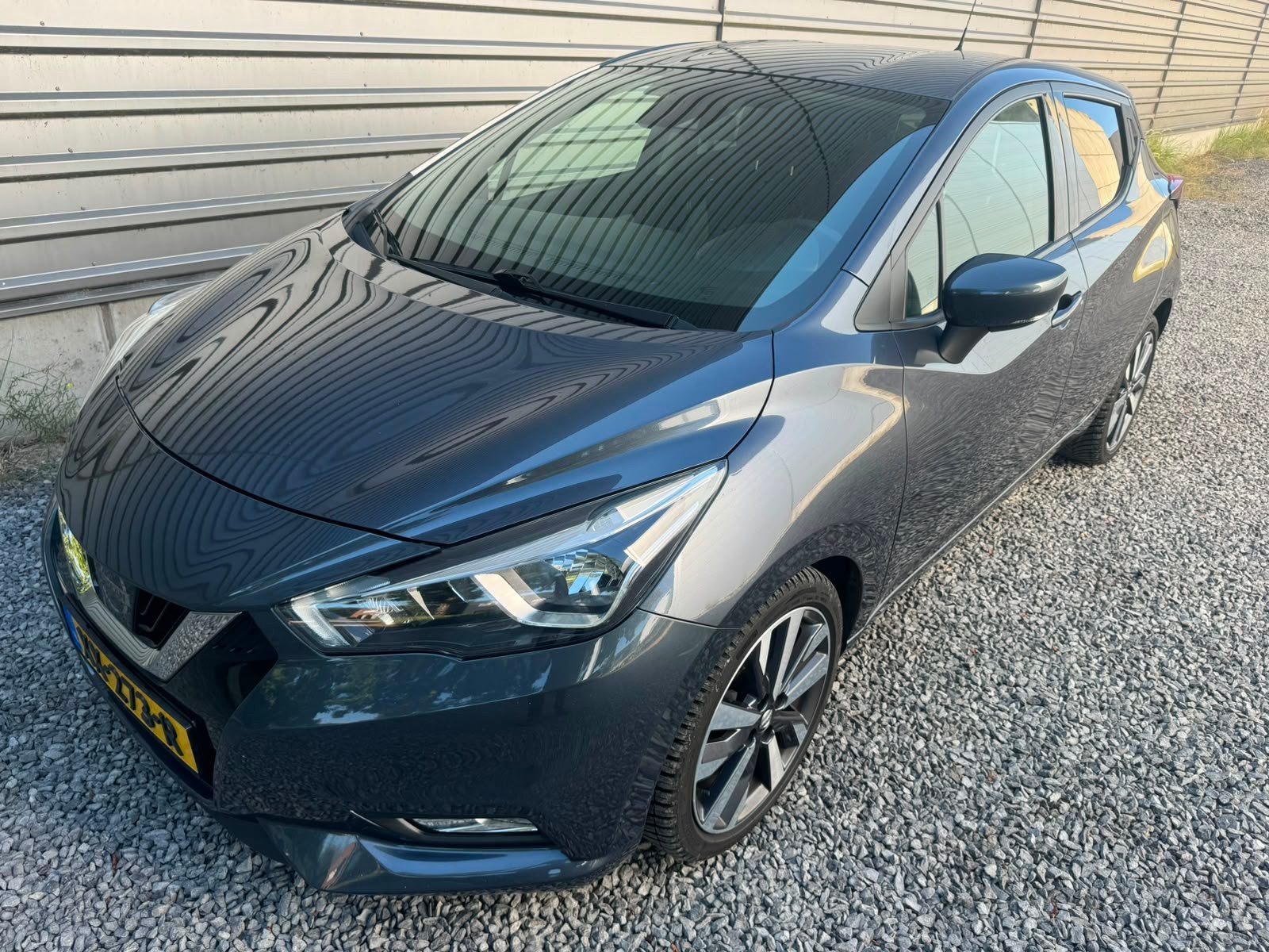 Nissan Micra 0.9 IG-T Tekna 90pk 2017 Luxe Uitvoering, Auto's, Nissan, Voorwielaandrijving, 898 cc, Stof, 40 €/maand