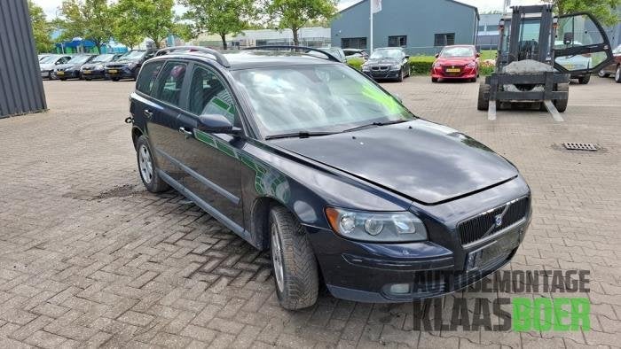 Scherm rechts-voor van een Volvo V50, Gebruikt, -, -, Ophalen of Verzenden