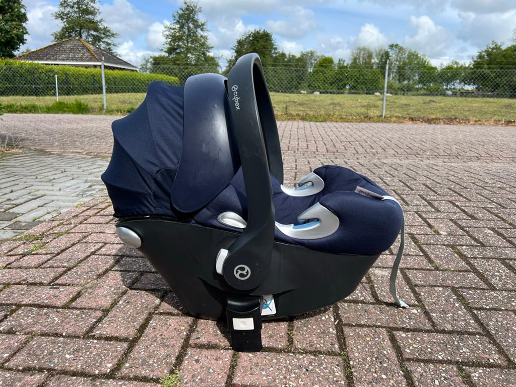 Cybex autostoel met Isofix onderstel, Kinderen en Baby's, Autostoeltjes, Gebruikt, Zijbescherming, Isofix, 0 t/m 13 kg