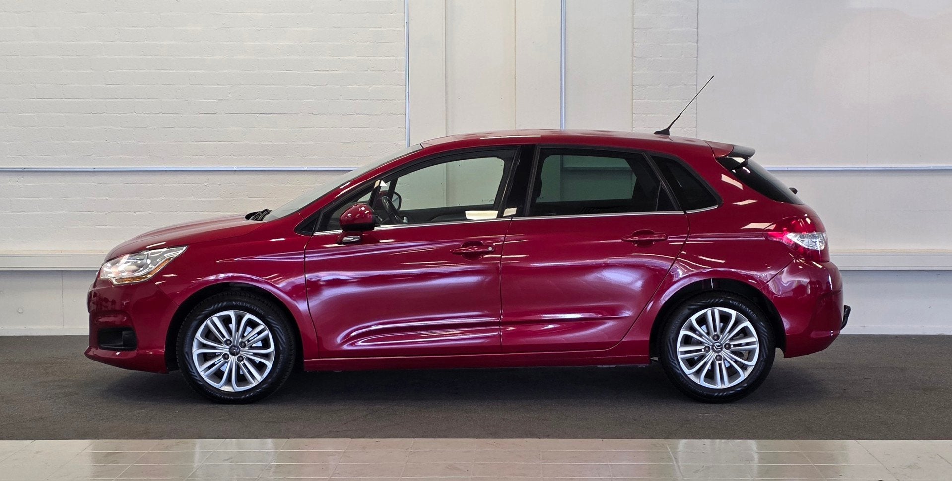 Citroen C4 1.2 PureTech Collection 100% onderhouden Trekhaak, Stof, 1199 cc, Origineel Nederlands, Bedrijf