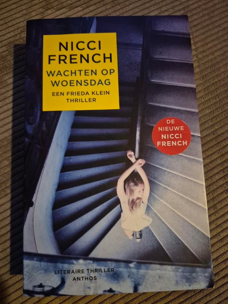Nicci French - Wachten op Woensdag (Frieda Klein thriller), Boeken, Thrillers, Ophalen of Verzenden, Gelezen, Nicci French, Nederland