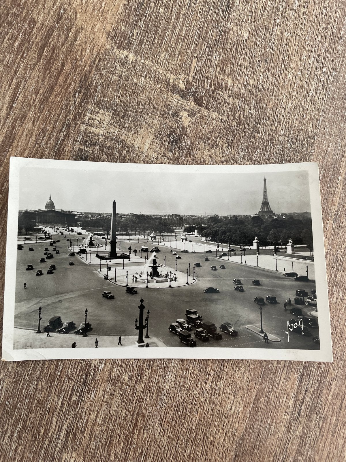 Oude ansichtkaart Parijs - Place de la Concorde met Eiffelto, Ophalen of Verzenden, 1940 tot 1960, Gelopen, Frankrijk