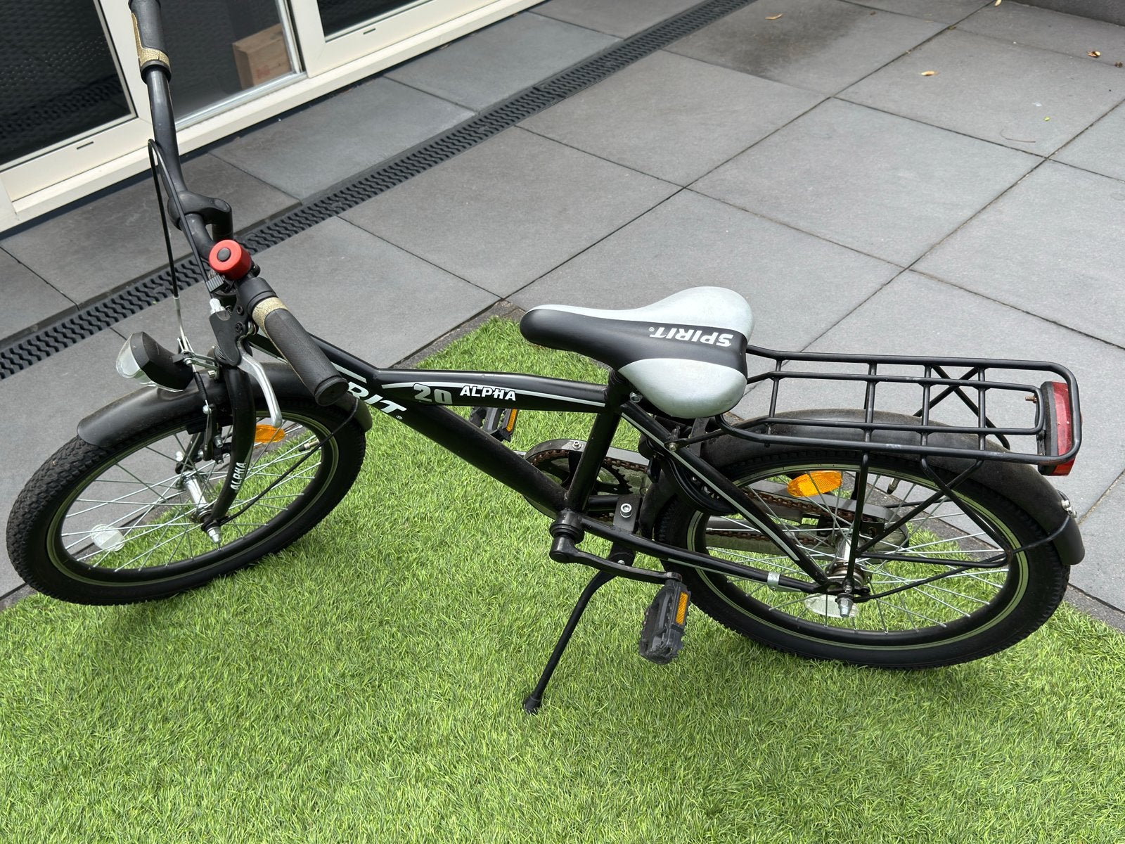 Spirit Alpha 20 inch kinderfiets met bagagedrager, Fietsen en Brommers, Fietsen | Kinderfietsjes, Ophalen, Gebruikt, Velgrem, 16 tot 20 inch