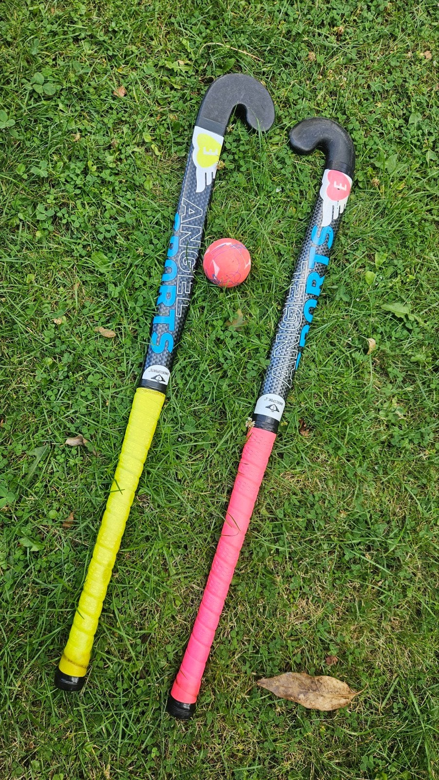 2 Angel Sports hockeysticks 33 inch met tas en bal, Sport en Fitness, Hockey, Ophalen