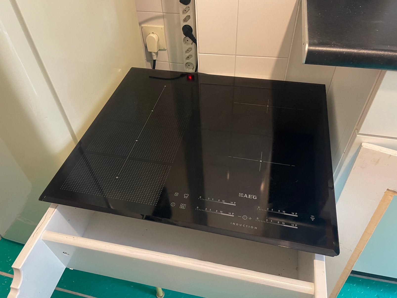 AEG inductie kookplaat 4 pit, Ophalen, 4 kookzones, Zo goed als nieuw, Inbouw