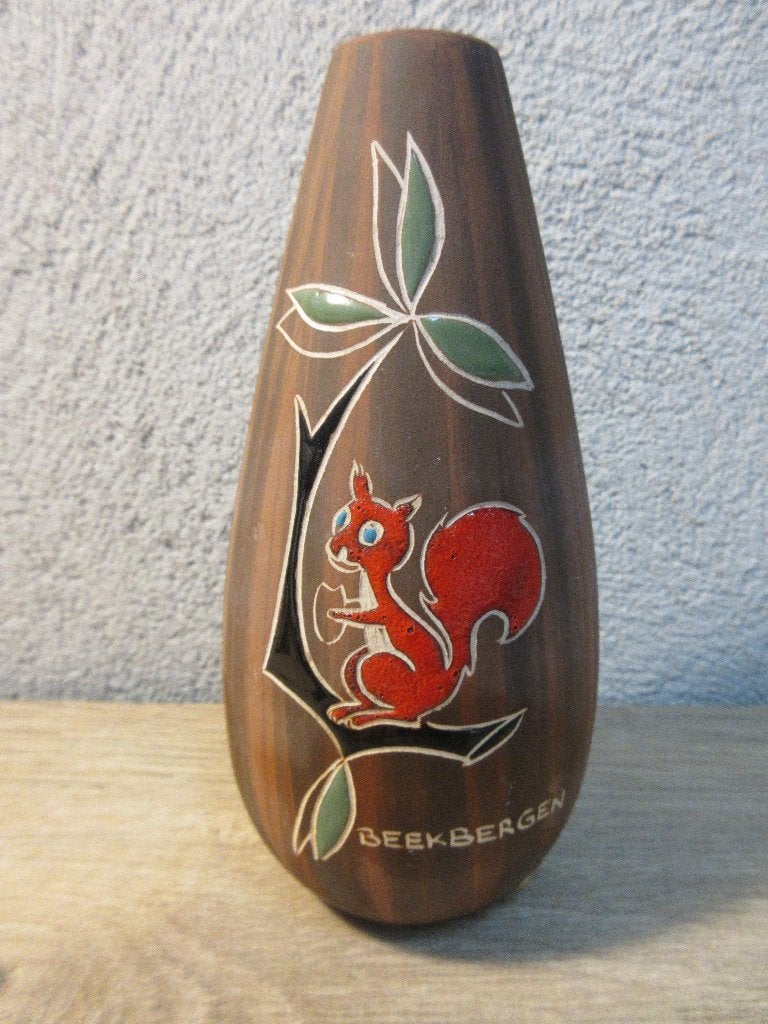 Vintage vaas met eekhoorn d Ancora kerateak Beekbergen, Ophalen of Verzenden, Gebruikt, Overige kleuren