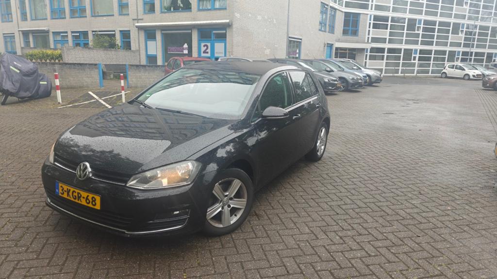 Volkswagen Golf 1.2 TSI 77KW 5D 2013 Zwart HIGHLINE, Auto's, Voorwielaandrijving, 4 cilinders, 610 kg, Zwart