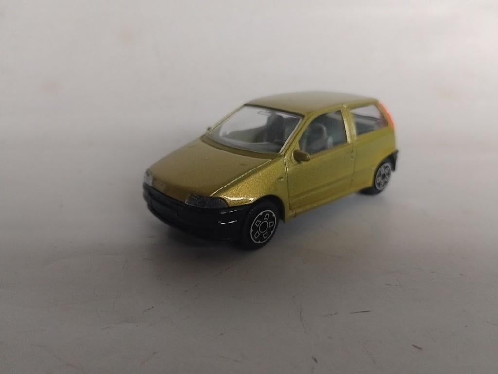 Fiat Punto BBurago 1:43, Hobby en Vrije tijd, Modelauto's | 1:43, Ophalen of Verzenden, Nieuw, Auto, Overige merken