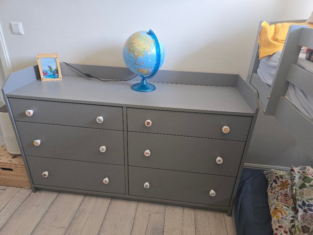Grijze ladekast met 6 lades, ideaal voor kinderkamer, Ophalen, Modern, Speels, 100 tot 150 cm, Zo goed als nieuw