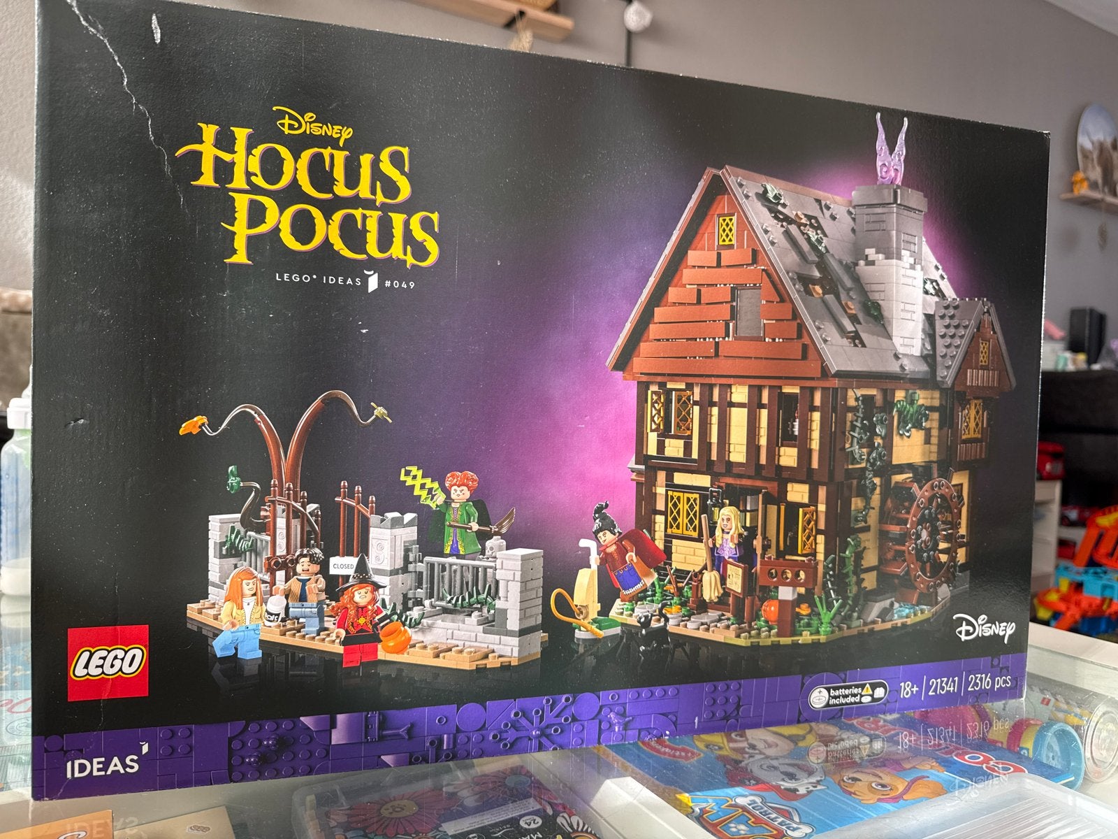 LEGO Ideas Disney Hocus Pocus: The Sanderson Sisters' Cottag, Lego, Nieuw, Ophalen of Verzenden, Ideas