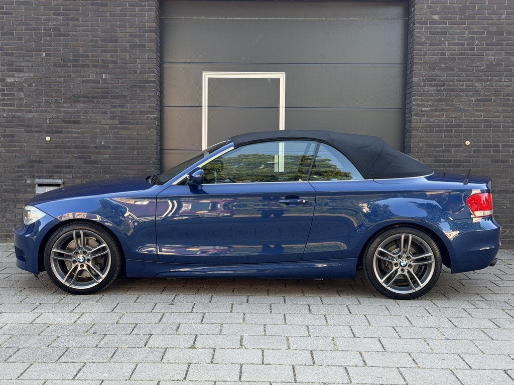 BMW 1 Serie Cabrio 123d High Executive Automaat | M Sport |, Auto's, Euro 5, Achterwielaandrijving, Zwart, 4 cilinders