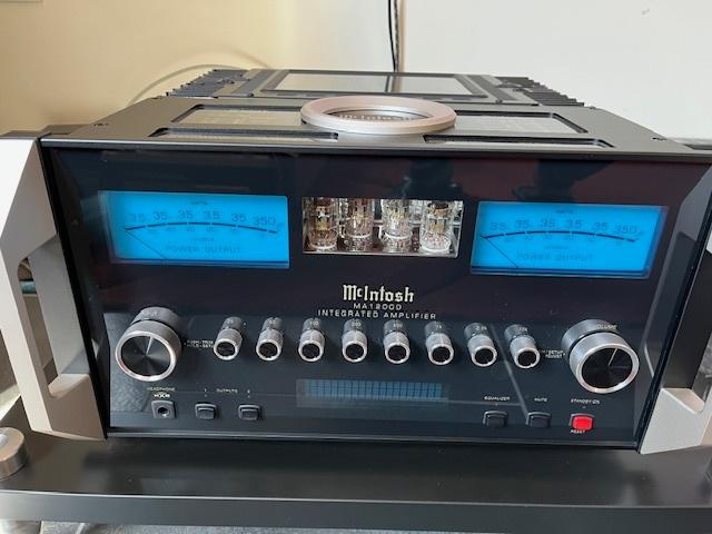 MCINTOSH MA12000, Zo goed als nieuw, 120 watt of meer, Stereo, Ophalen