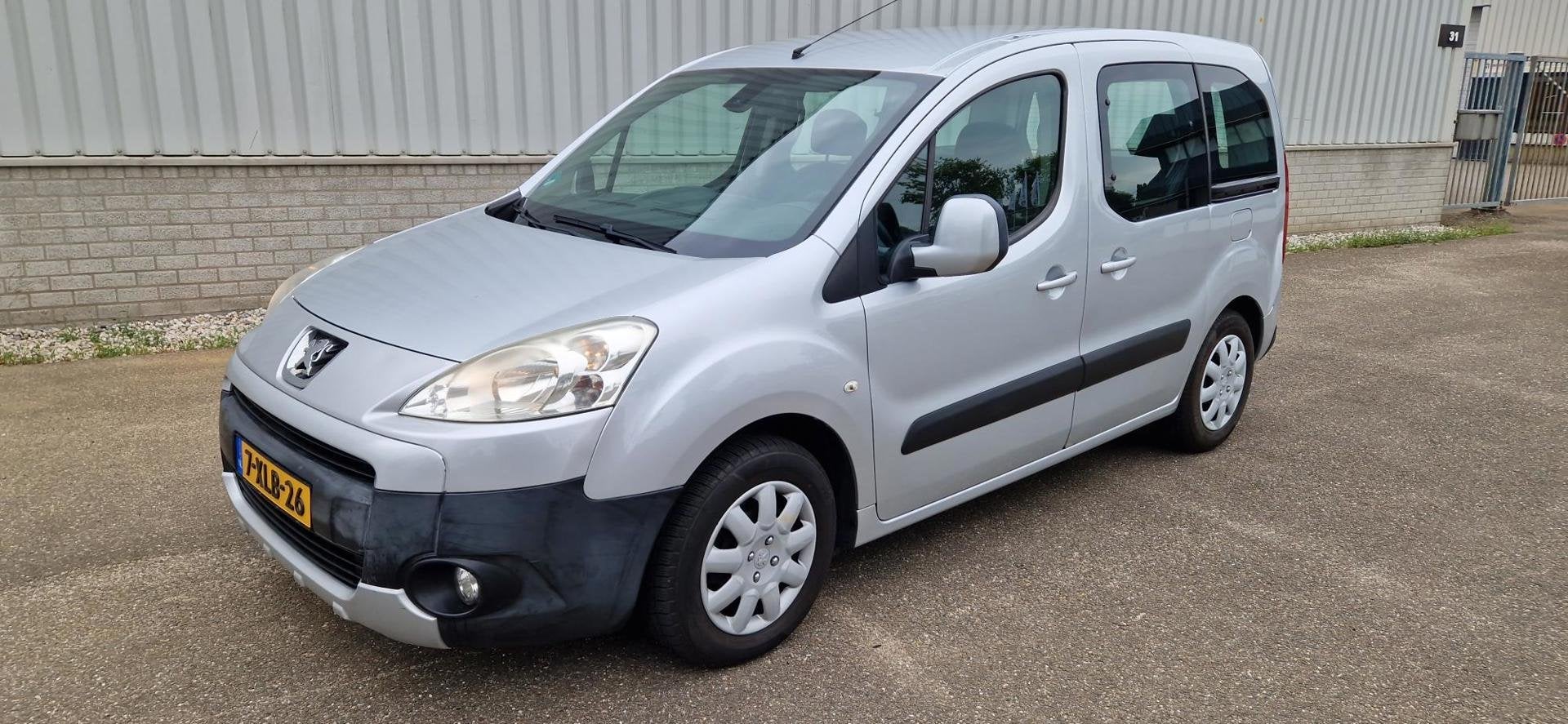 Peugeot Partner Tepee 1.6 HDiF XT Rolstoelauto / Scootmobiel, Auto's, Peugeot, Euro 5, Gebruikt, 4 cilinders, Bedrijf