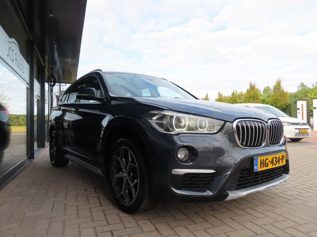 Bmw X1 sDrive20i Sport Ecc Leder Pano Trekhaak 2015, Auto's, 1998 cc, Euro 6, Bedrijf, Verwarmde buitenspiegels