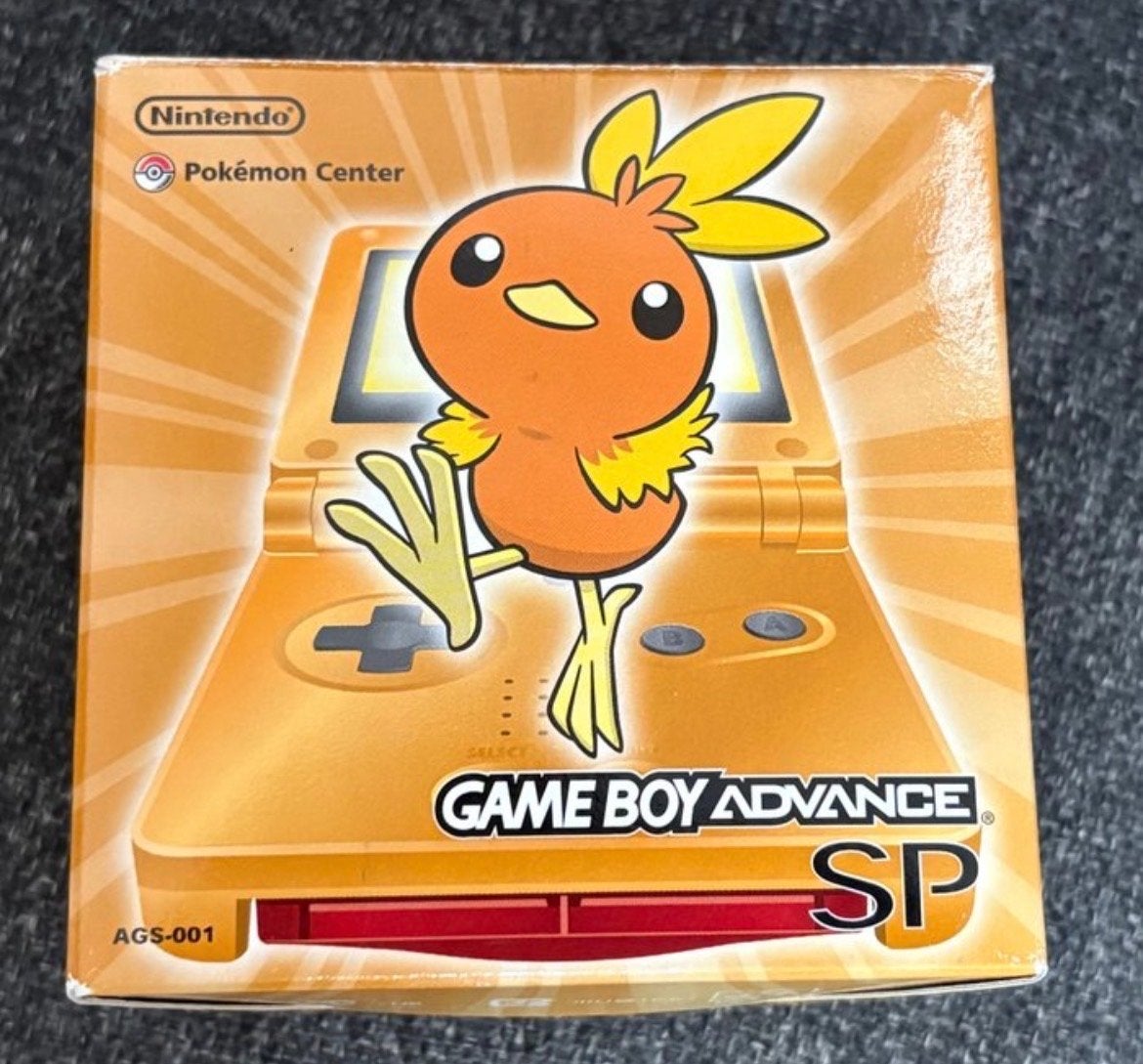 Game Boy Advance SP Torchic CIB - Pokémon Center Japan, Spelcomputers en Games, Ophalen of Verzenden, Gebruikt, Game Boy Advance SP