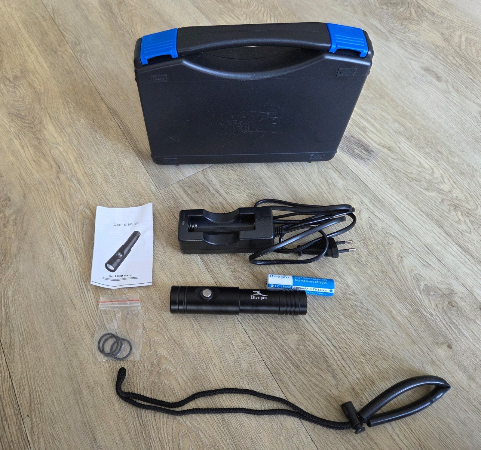 Divepro Explorer 1050 Lumen Duiklamp, Ophalen of Verzenden, Zo goed als nieuw, Duiklamp