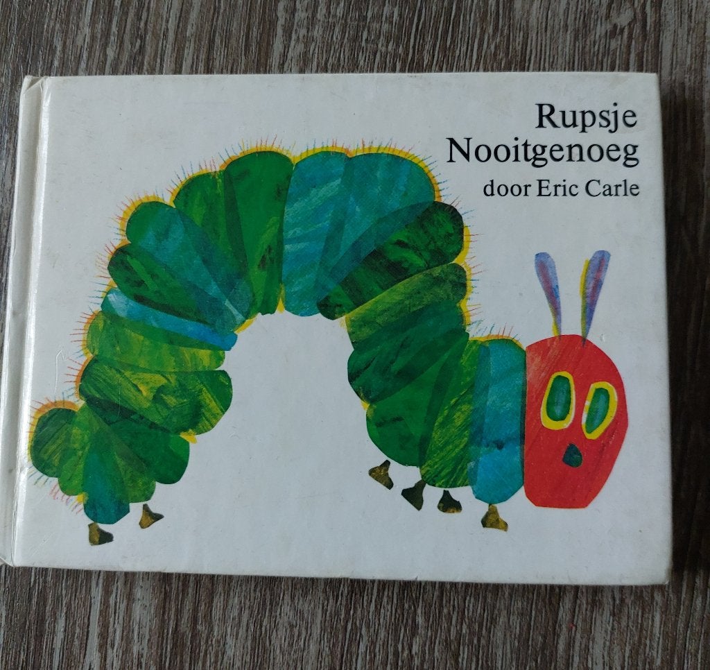 Klein boekje van Rupsje nooit genoeg., Boeken, Ophalen of Verzenden, Eric Carle, Uitklapboek, 4 jaar
