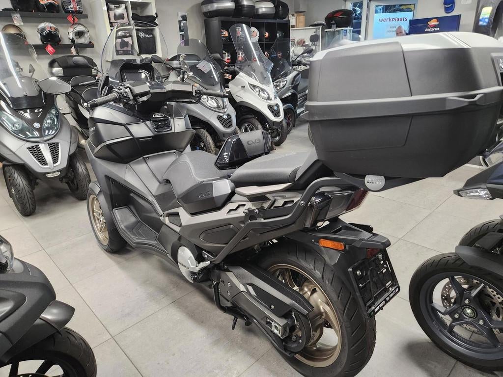 Kymco CV3 550i 2024 7800KM RIJKLAAR GARANTIE, Kymco, Bedrijf, Overig, Mauritslaan, 110
6161HZ  GELEEN, NL