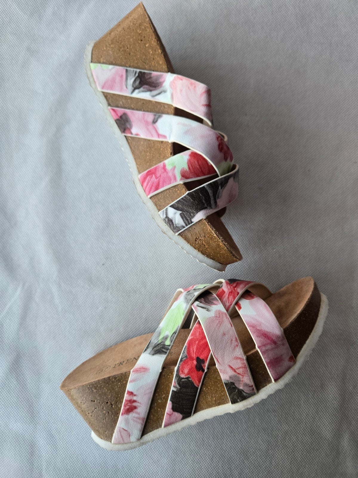 Slippers-maat 37, Kleding | Dames, Slippers, Ophalen of Verzenden, Roze, Trend One