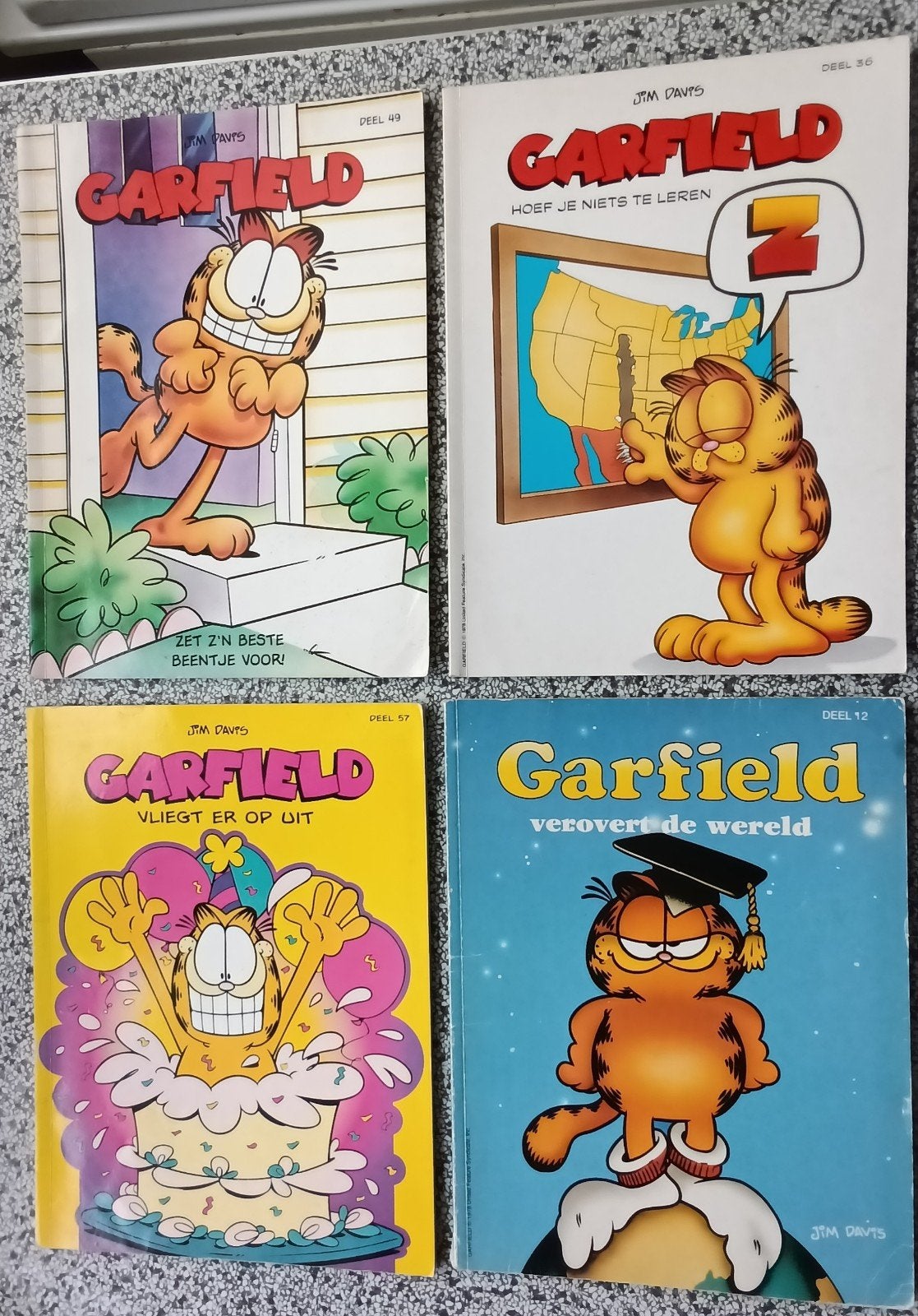 Garfield boeken. 7 stuks ., Meerdere stripboeken, Ophalen of Verzenden, Gelezen