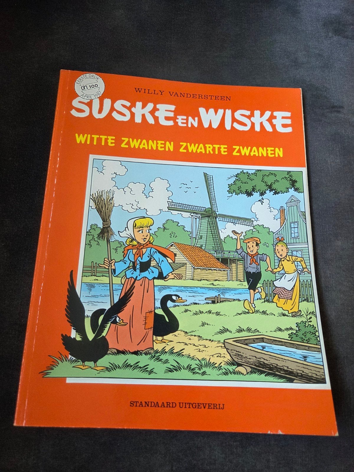 Suske en Wiske - Witte Zwanen Zwarte Zwanen, Ophalen of Verzenden