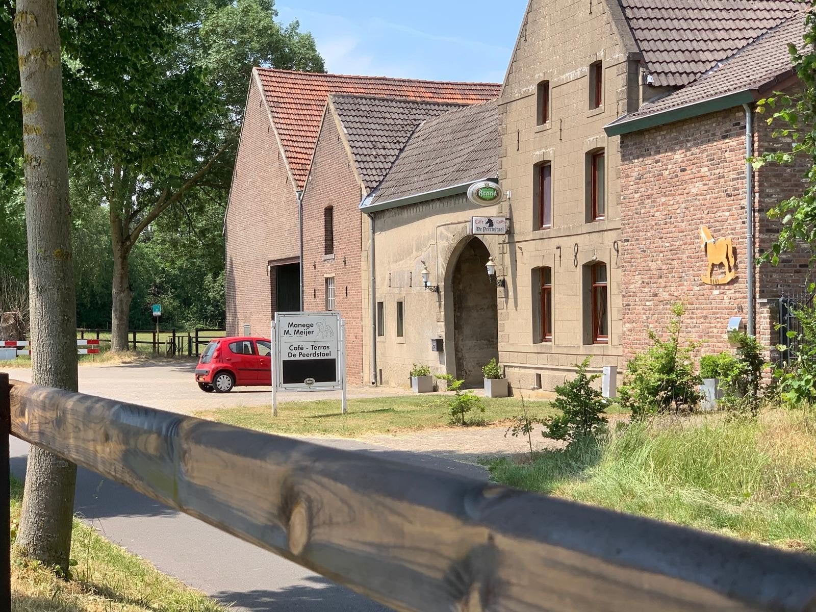 Super mooi groot landelijk  appartement te huur