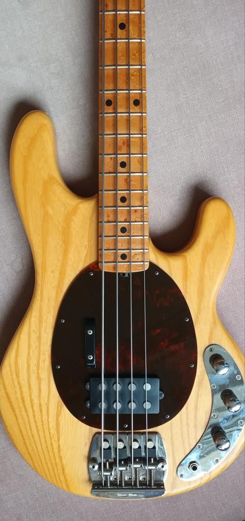 Musicman Stingray, Muziek en Instrumenten, Snaarinstrumenten | Gitaren | Bas, Ophalen of Verzenden, Zo goed als nieuw, Elektrisch